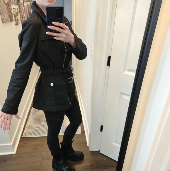 Tommy Hilfiger Rain Jacket - SIZE M - Picture 2 of 16